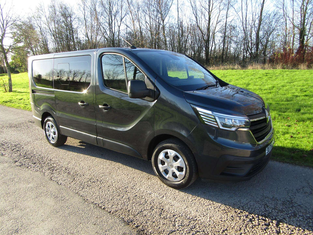
								Renault Trafic full									