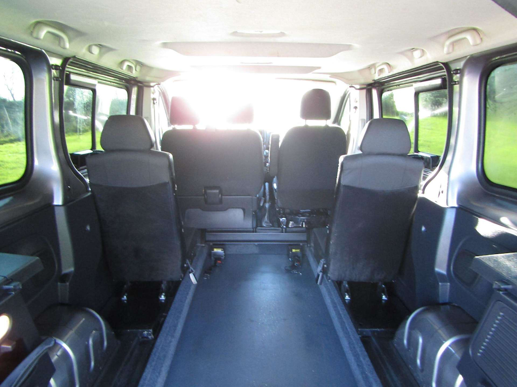 
								Renault Trafic full									