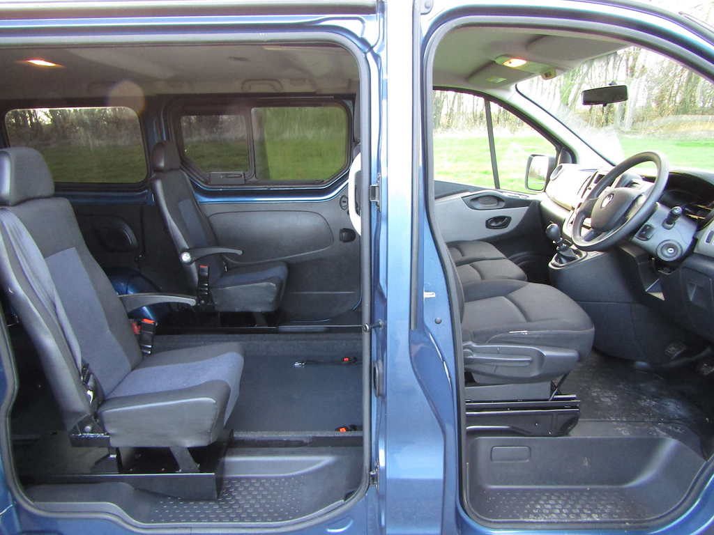 
								Renault Trafic full									