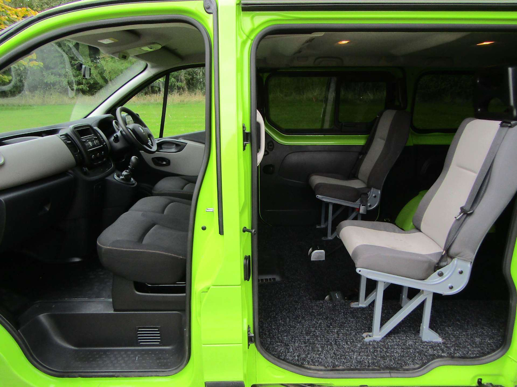 
								Renault Trafic full									