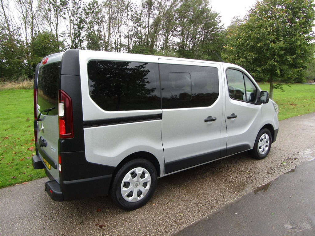 
								Renault Trafic full									