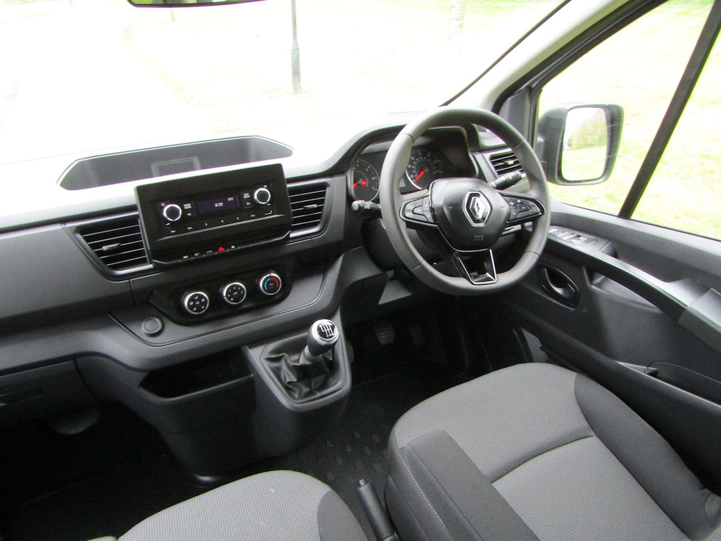 
								Renault Trafic full									