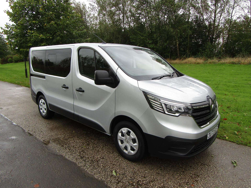 
								Renault Trafic full									