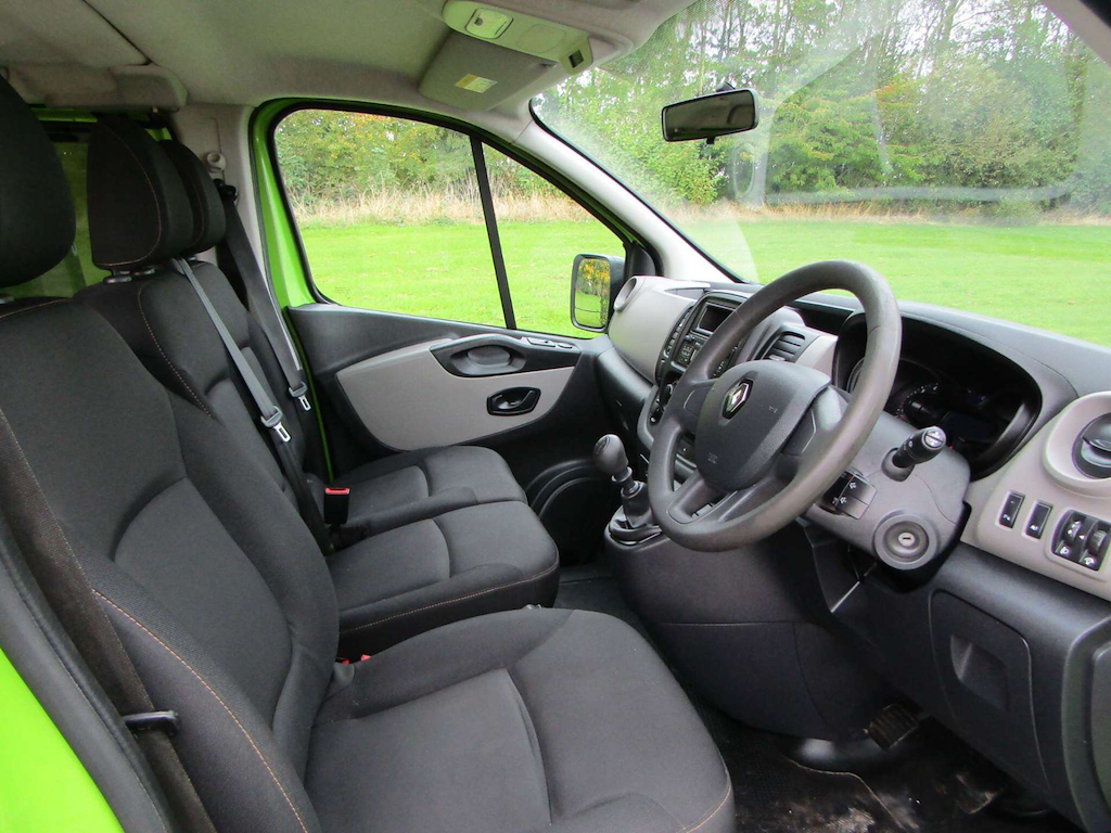 
								Renault Trafic full									