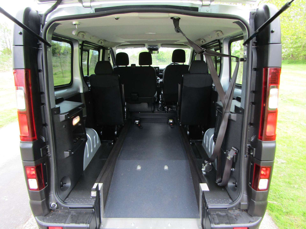 
								Renault Trafic full									