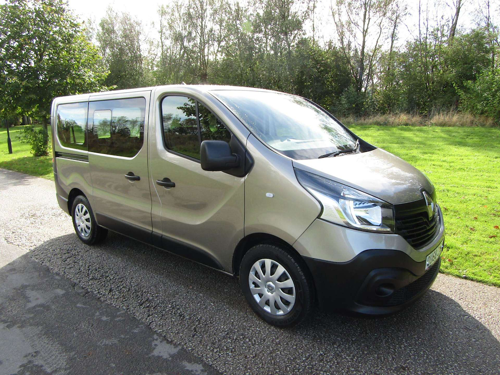 
								Renault Trafic full									
