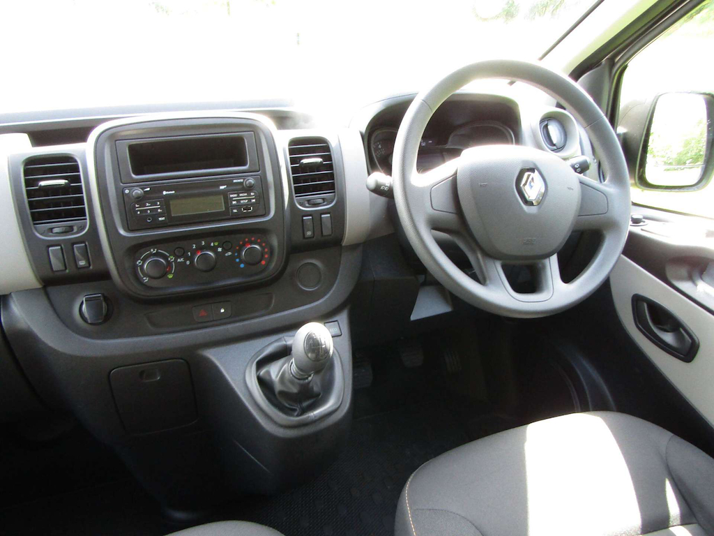 
								Renault Trafic full									