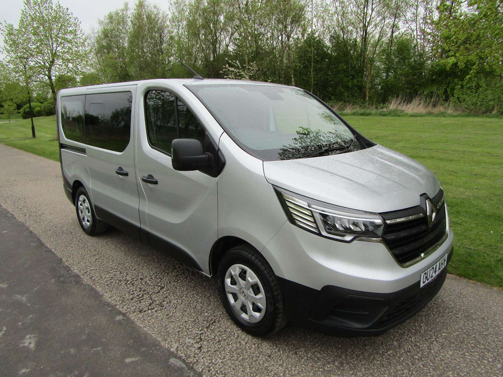 
								Renault Trafic full									