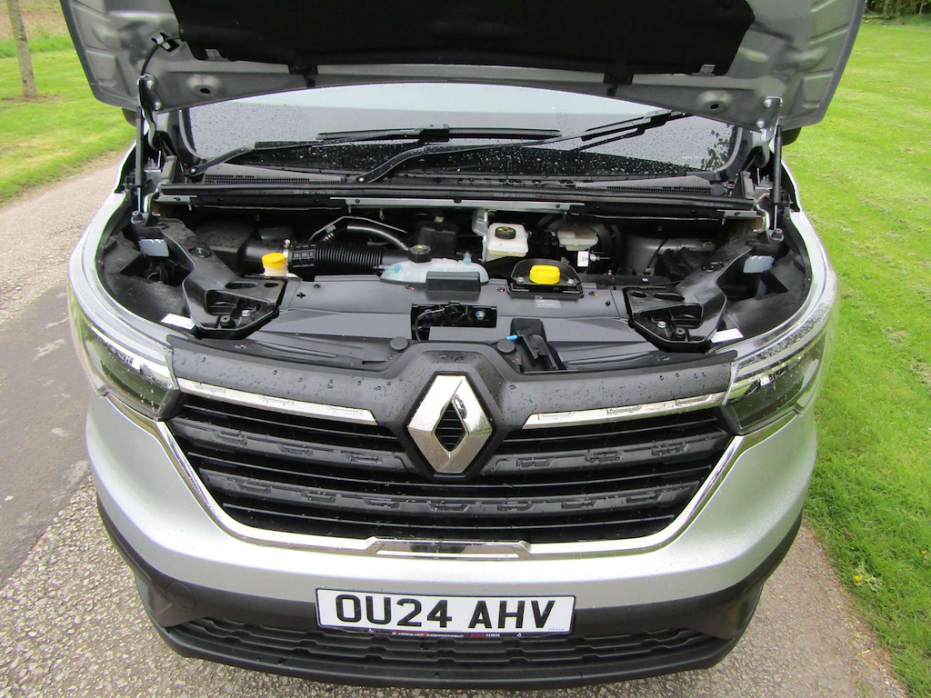 
								Renault Trafic full									