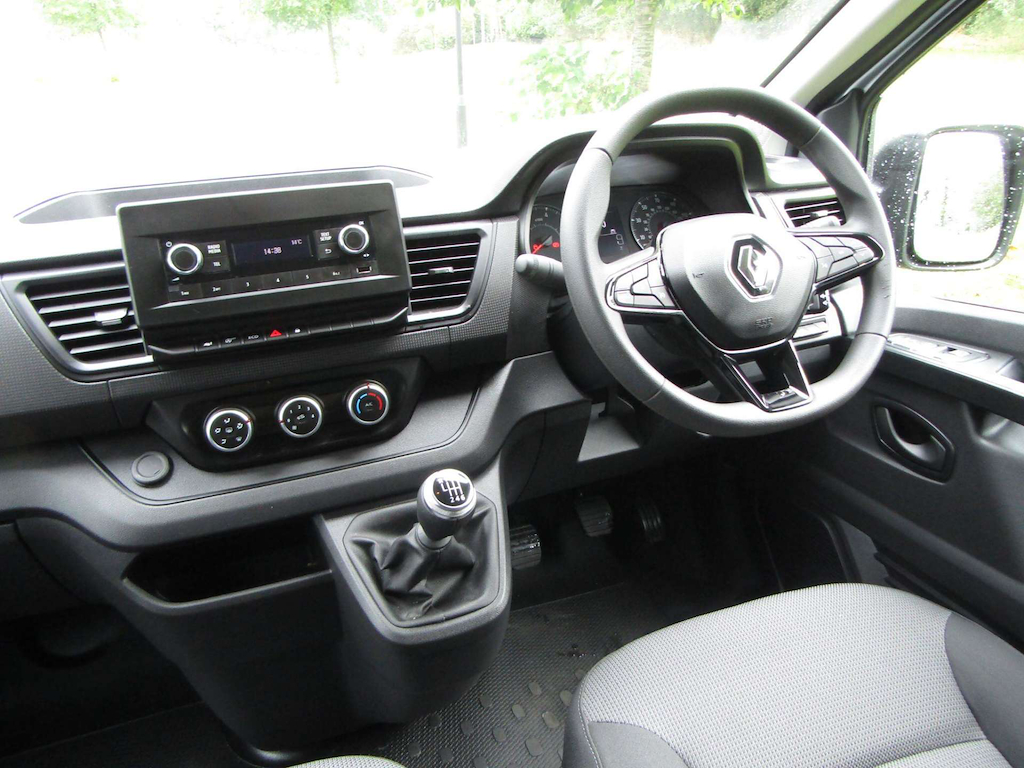 
								Renault Trafic full									