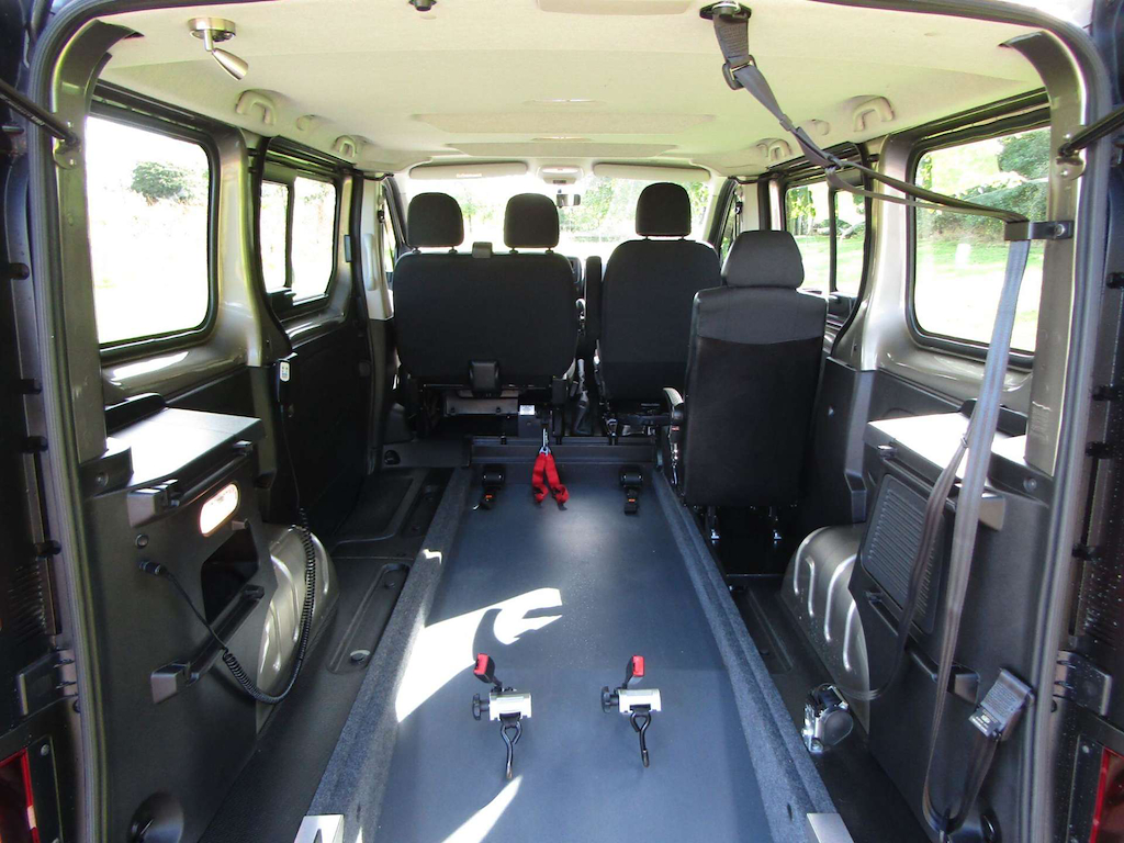 
								Renault Trafic full									