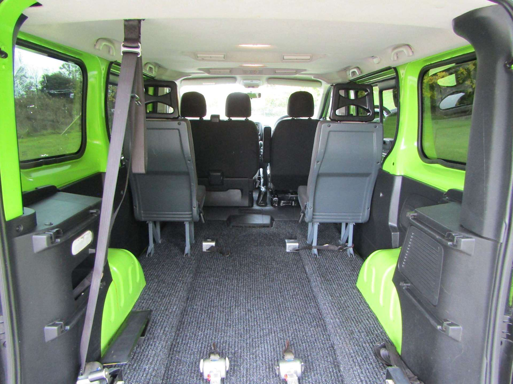
								Renault Trafic full									