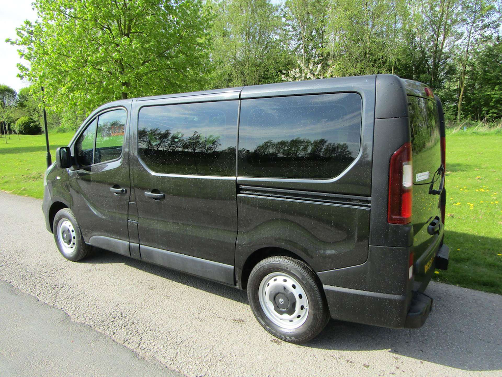 
								Vauxhall Vivaro full									