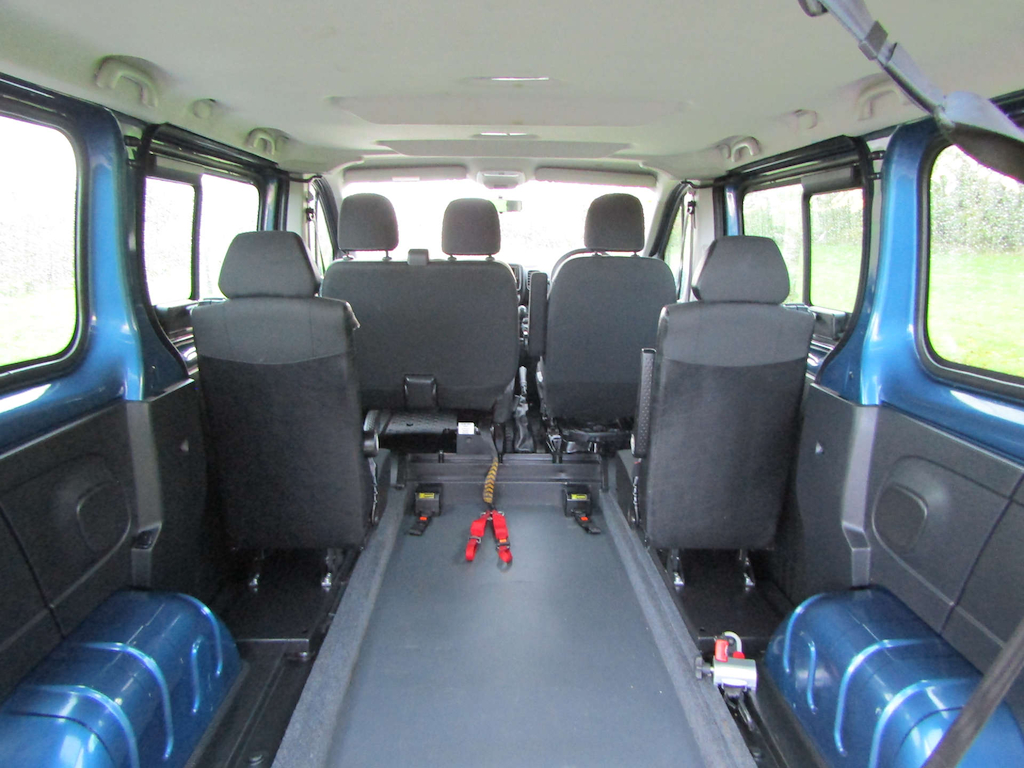 
								Vauxhall Vivaro full									