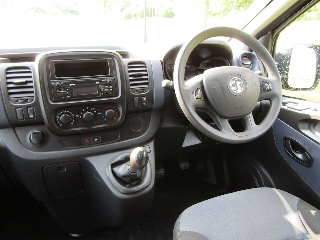 
								Vauxhall Vivaro full									