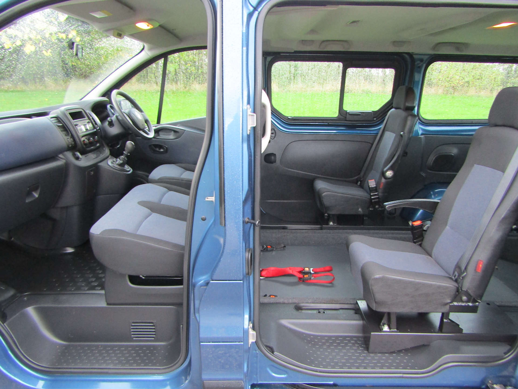 
								Vauxhall Vivaro full									