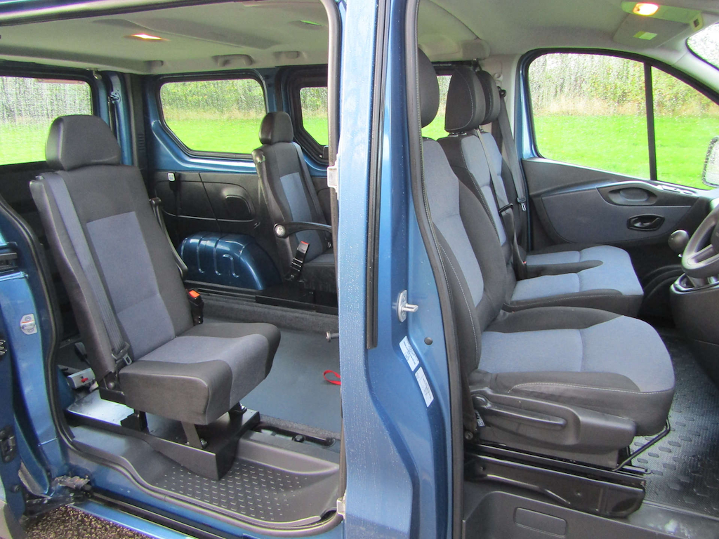
								Vauxhall Vivaro full									