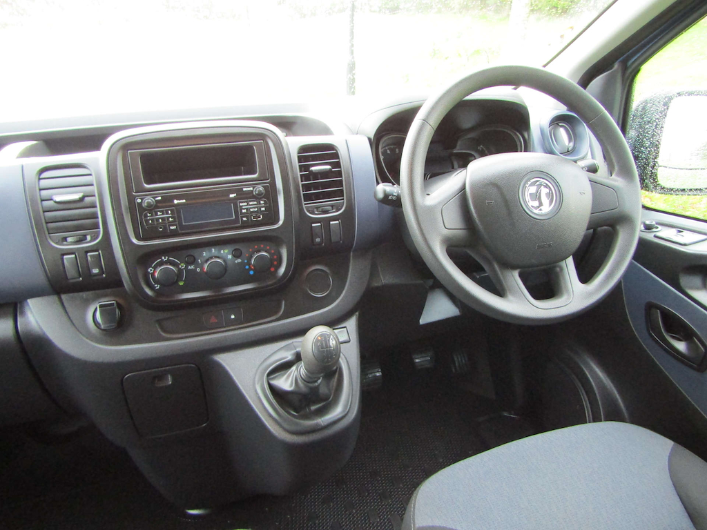 
								Vauxhall Vivaro full									