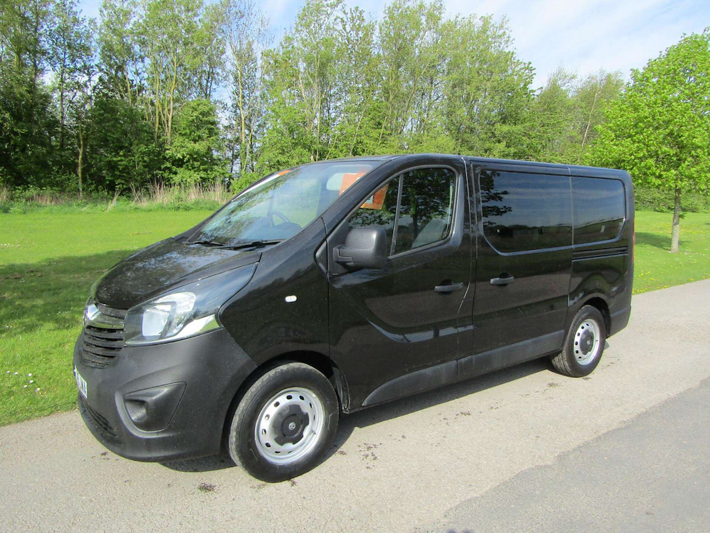 
								Vauxhall Vivaro full									