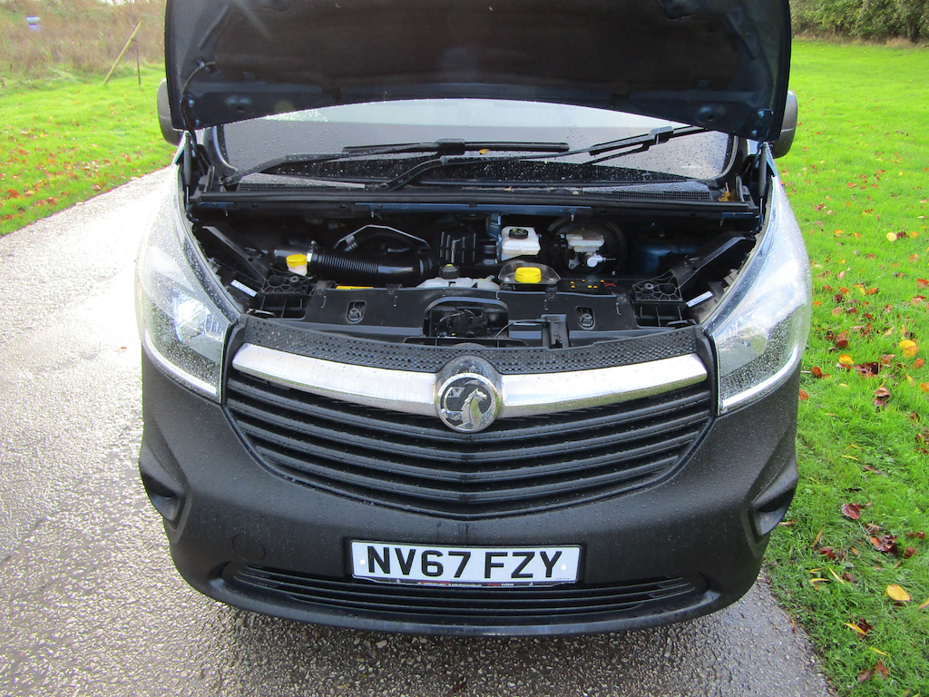
								Vauxhall Vivaro full									