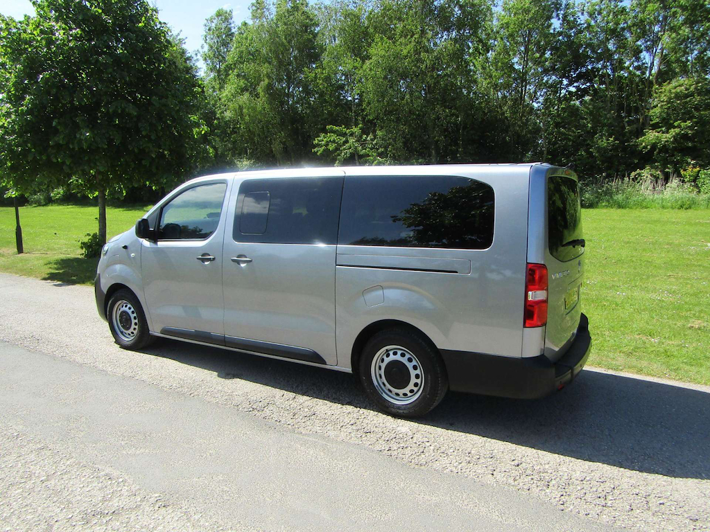 
								Vauxhall Vivaro full									