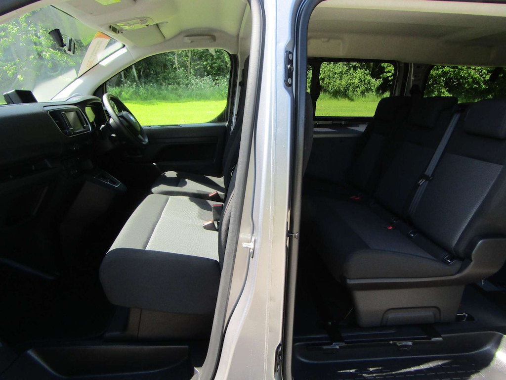 
								Vauxhall Vivaro full									