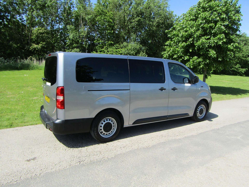 
								Vauxhall Vivaro full									