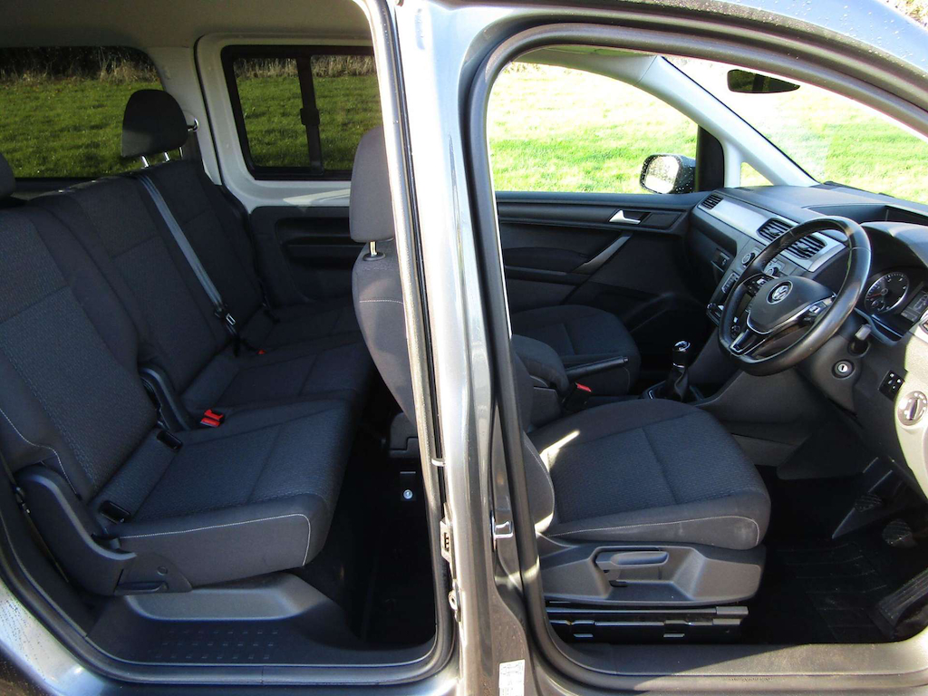 
								Volkswagen Caddy Maxi Life full									