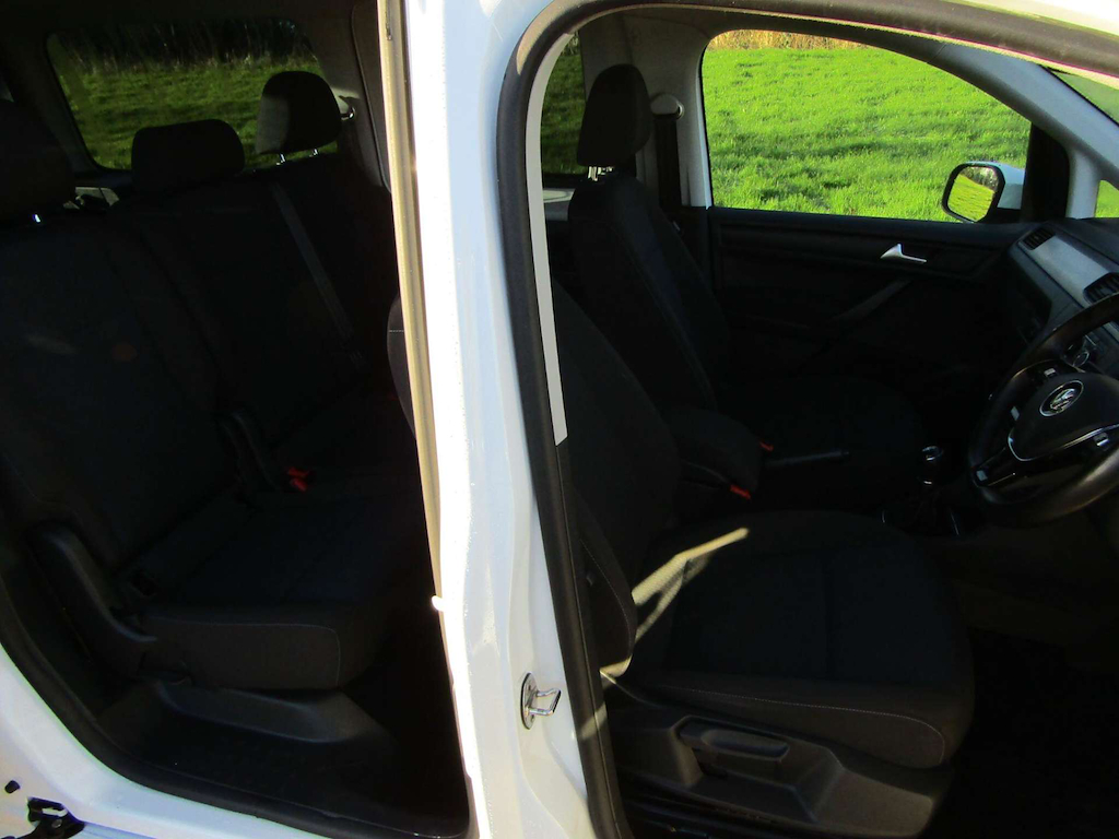 
								Volkswagen Caddy Maxi Life full									