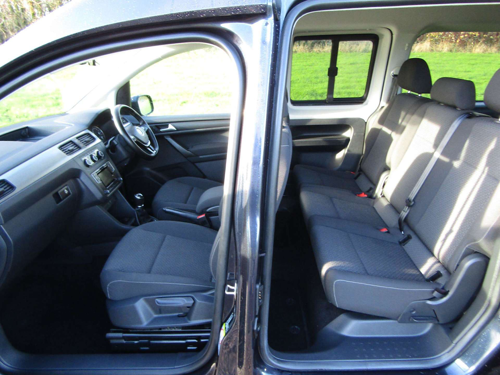 
								Volkswagen Caddy Maxi Life full									