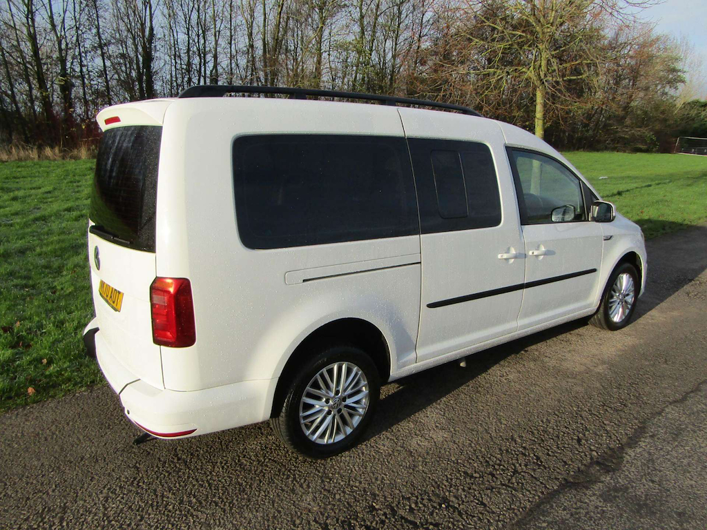 
								Volkswagen Caddy Maxi Life full									