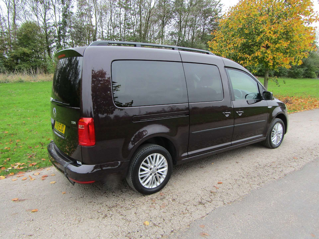 
								Volkswagen Caddy Maxi Life full									