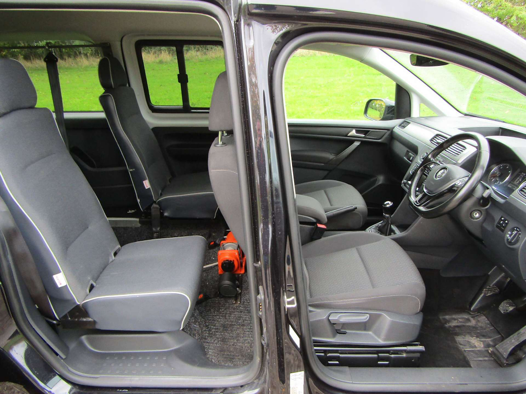 
								Volkswagen Caddy Maxi Life full									
