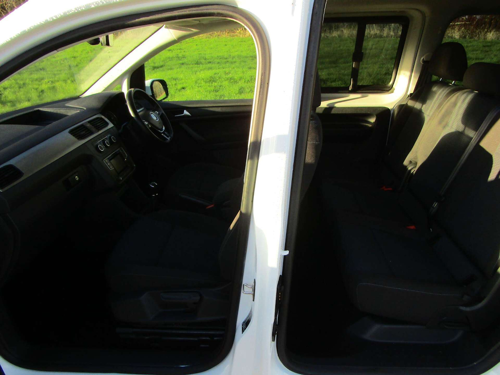 
								Volkswagen Caddy Maxi Life full									