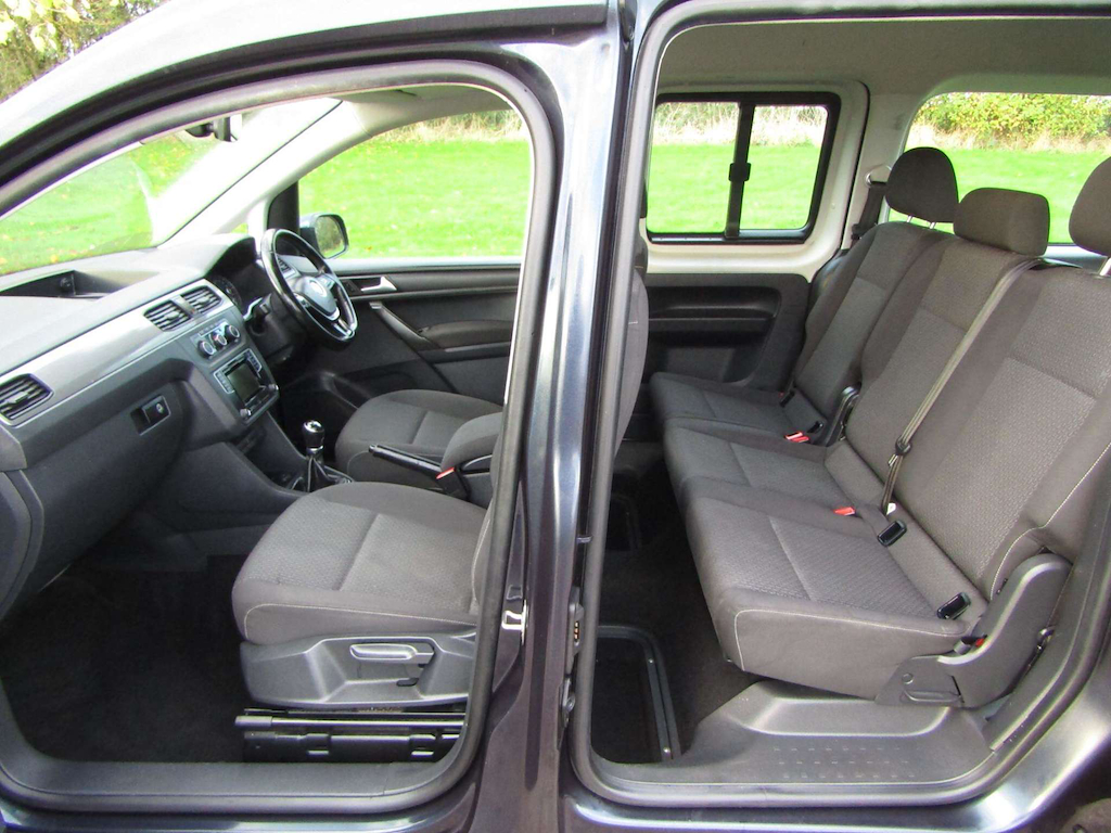 
								Volkswagen Caddy Maxi Life full									