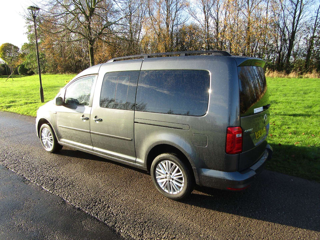 
								Volkswagen Caddy Maxi Life full									