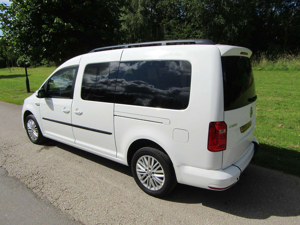 
								Volkswagen Caddy Maxi Life full									