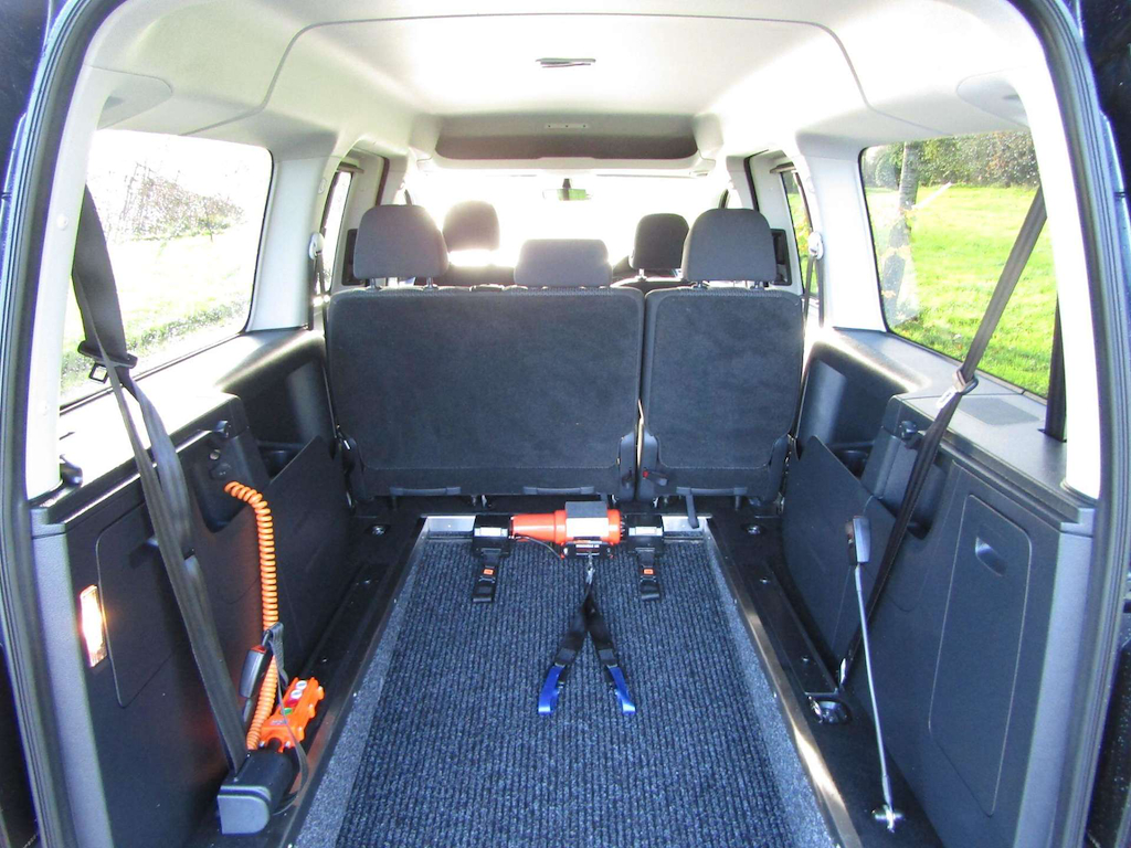 
								Volkswagen Caddy Maxi Life full									