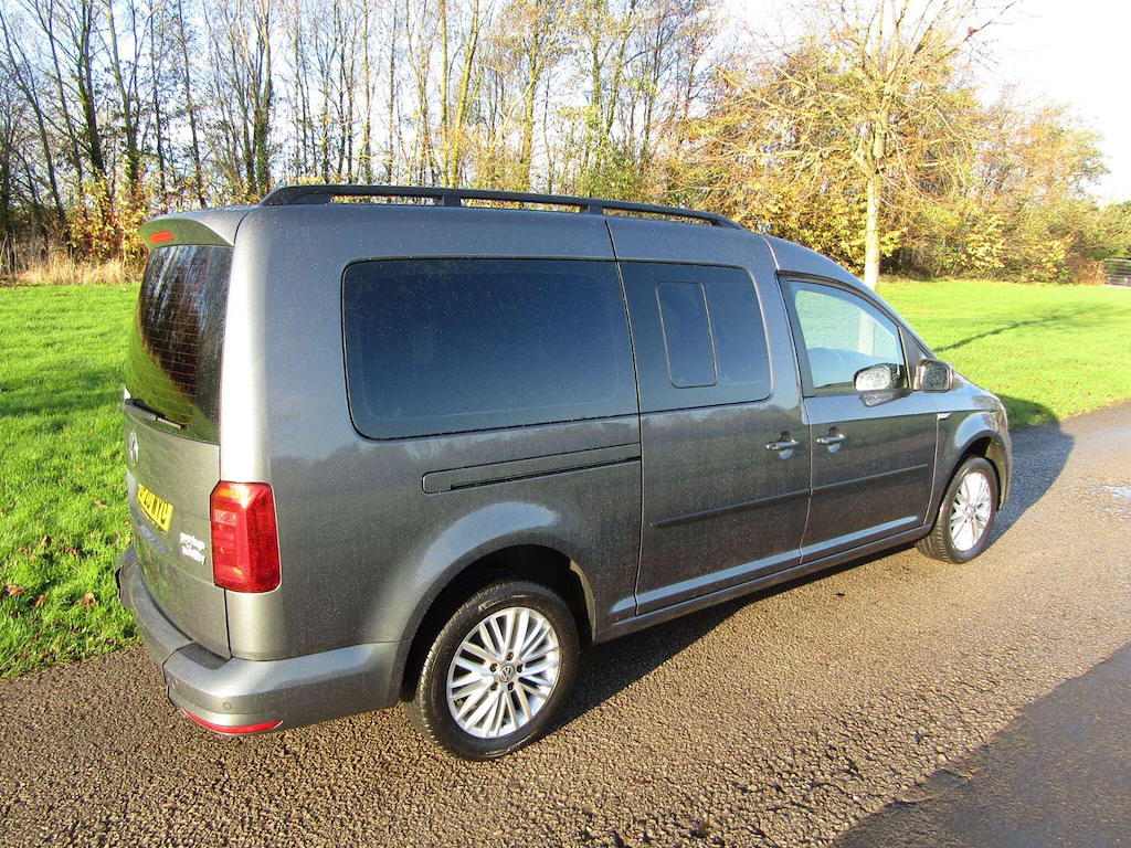 
								Volkswagen Caddy Maxi Life full									