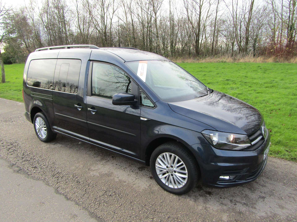 
								Volkswagen Caddy Maxi Life full									