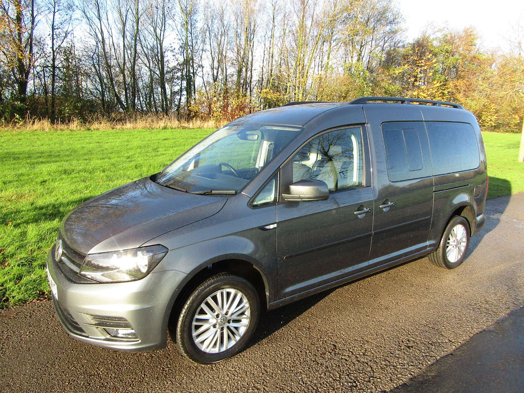 
								Volkswagen Caddy Maxi Life full									