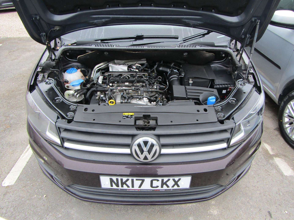 
								Volkswagen Caddy Maxi Life full									