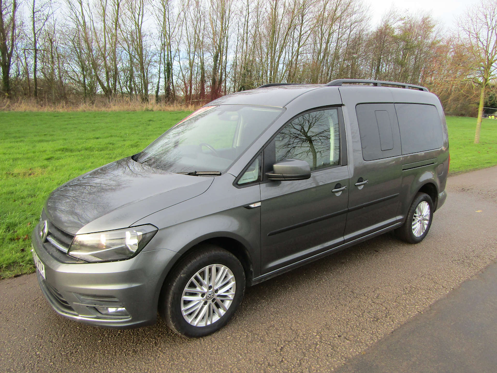 
								Volkswagen Caddy Maxi Life full									