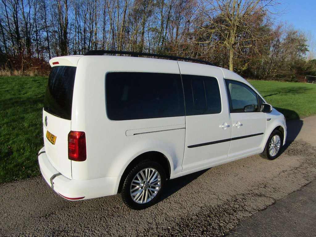 
								Volkswagen Caddy Maxi Life full									