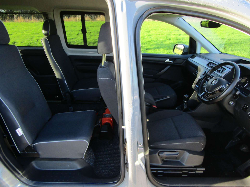 
								Volkswagen Caddy Maxi Life full									