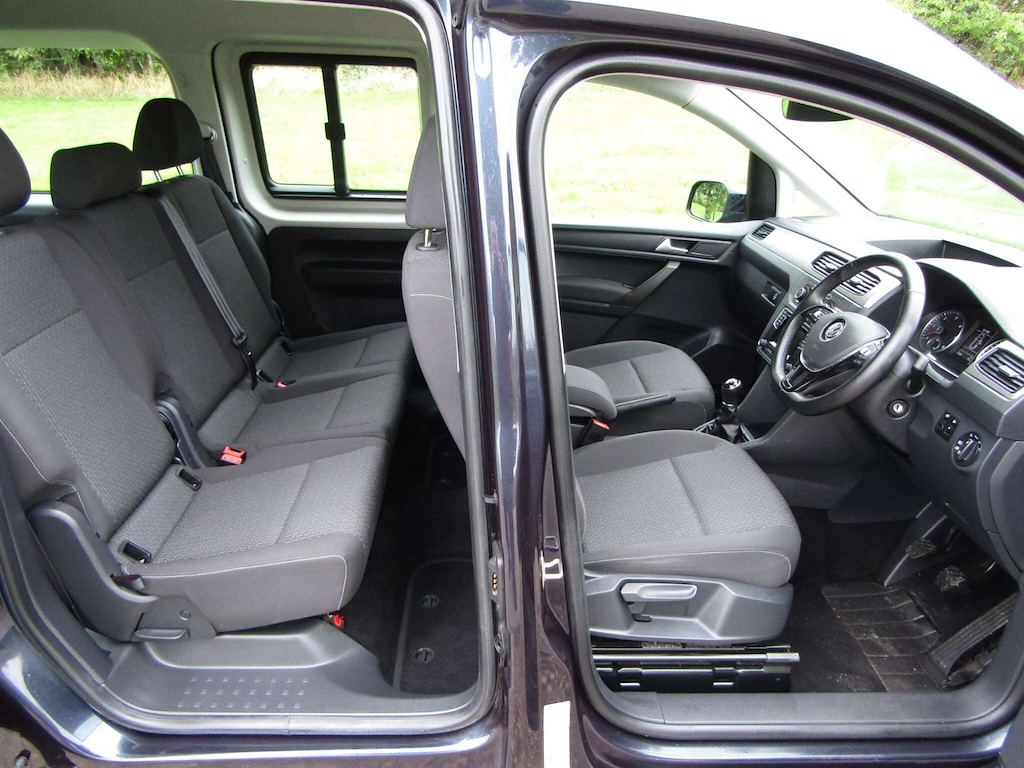 
								Volkswagen Caddy Maxi Life full									