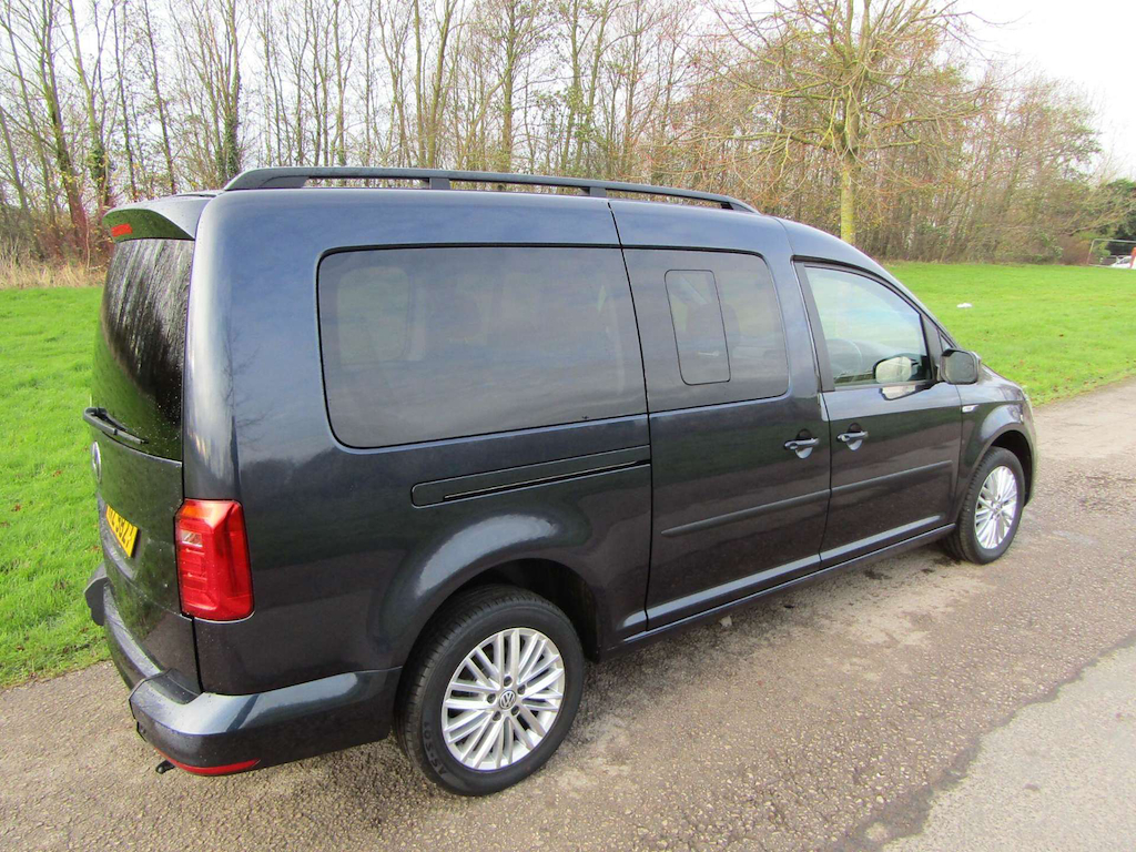 
								Volkswagen Caddy Maxi Life full									