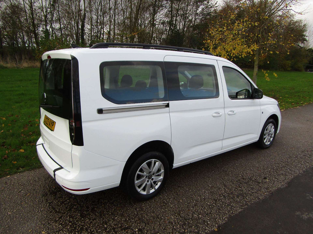 
								Volkswagen Caddy Maxi Life full									