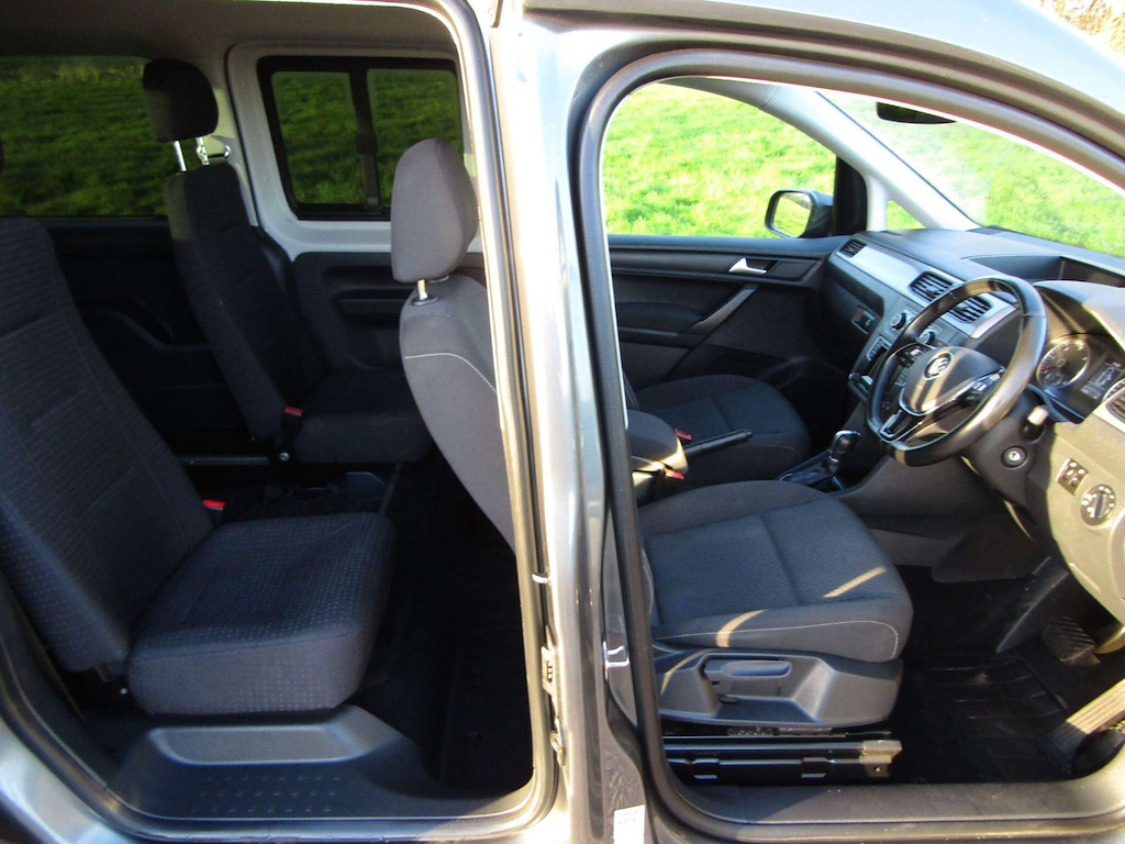 
								Volkswagen Caddy Maxi Life full									