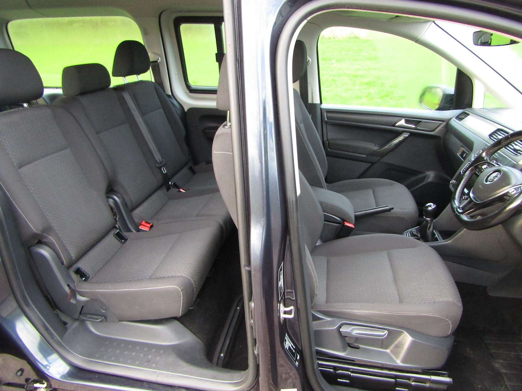 
								Volkswagen Caddy Maxi Life full									